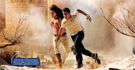 Escena de accion en el desierto en egipto de Transformers 2