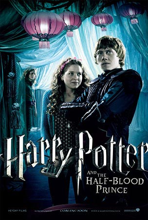 Poster oficial de Ron Weasley con Hermione Granger en la parte de atras