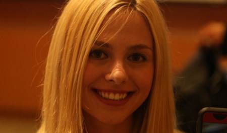 Sarah Austin corresponsal en Pop 17 con notas de tecnologia