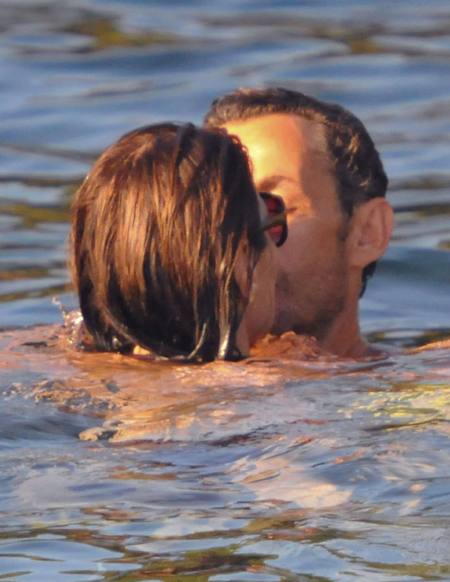 Carla Bruni y Nicolas Sarkozy en el mar