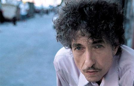 Retrato de Bob Dylan en la calle