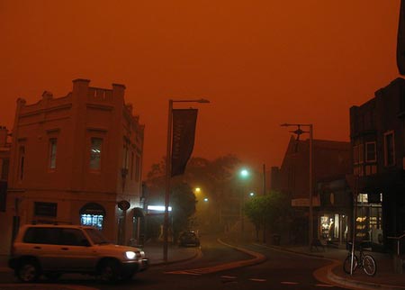 calle en Sydney por la madrugada con la atmosfera color rojo