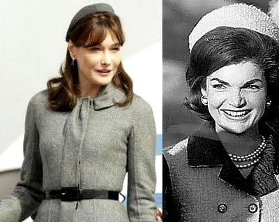 Carla Bruni con un look parecido a Jackie Kennedy en el aeropuerto