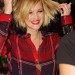 Drew Barrymore mostrando su corte nuevo