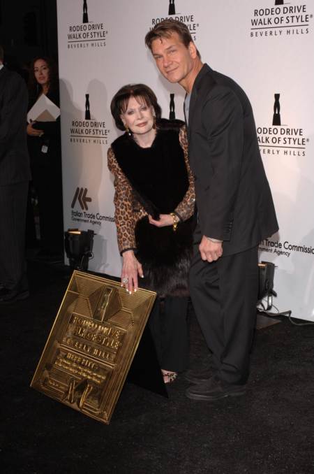 Patrick Swayze en la alfombra roja del Rodeo Drive Walk of Style