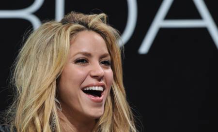 Shakira emocionada y sonriente en el Burda Live