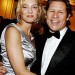 Uma Thurman con su prometido en una cena de gala