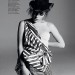Lily Allen con un sombrero de copa un look de vagabundo