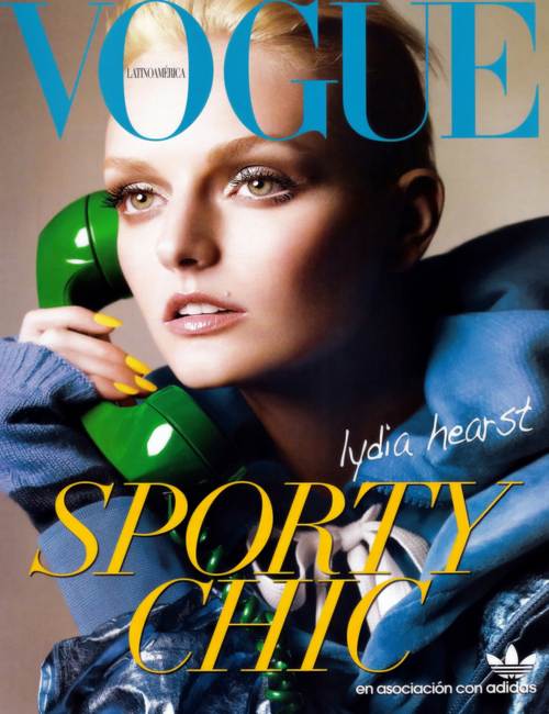 Lydia Hearst en la portada de Vogue LatinoAmerica en colaboracion con Adidas