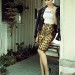 Scarlett Johansson  recargada en una pared en fotos de la revista Harper's Bazar