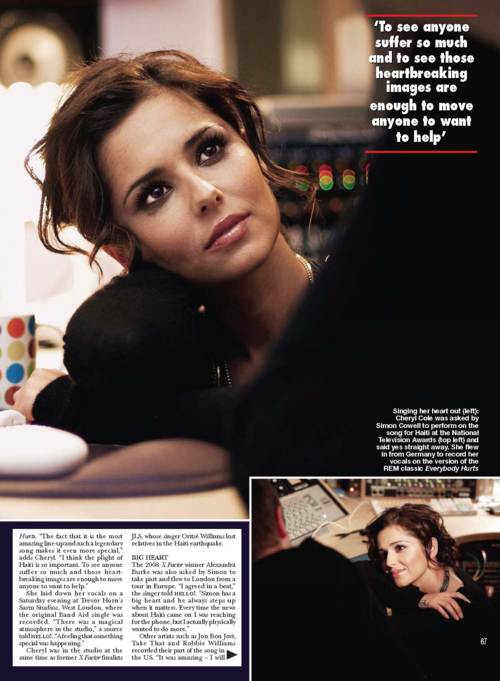 Cheryl Cole con su productor en el estudio de grabacion