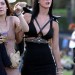 Katy Perry captada sacando la lengua en el Festival de Coachella 2010