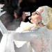 Lady GaGa cantando inspirada