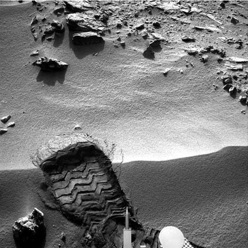 Huella de Curiosity sobre Marte
